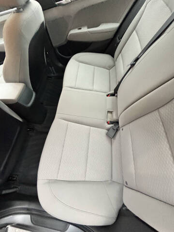 2019 Hyundai Elantra SE