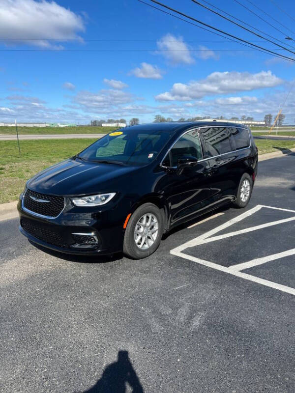 2026 Chrysler Pacifica Select