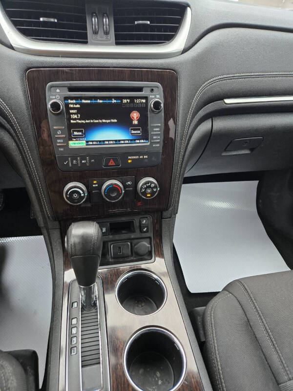 2017 Chevrolet Traverse LT