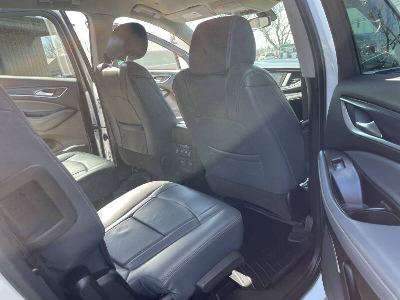 2020 Buick Enclave Essence