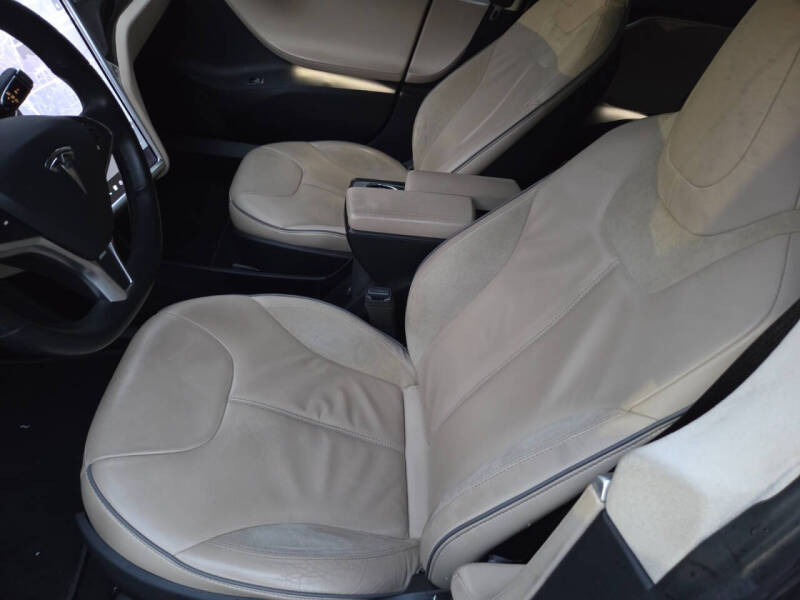 2013 Tesla Model S Performance