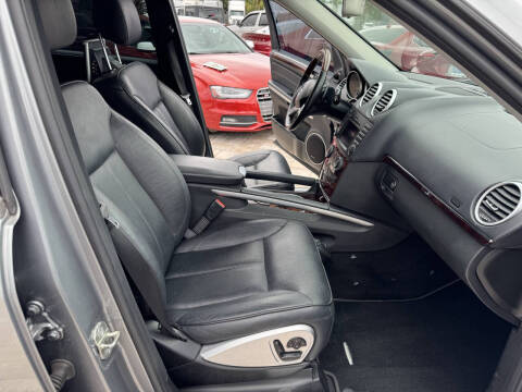 2011 Mercedes-Benz GL-Class GL 550 4MATIC