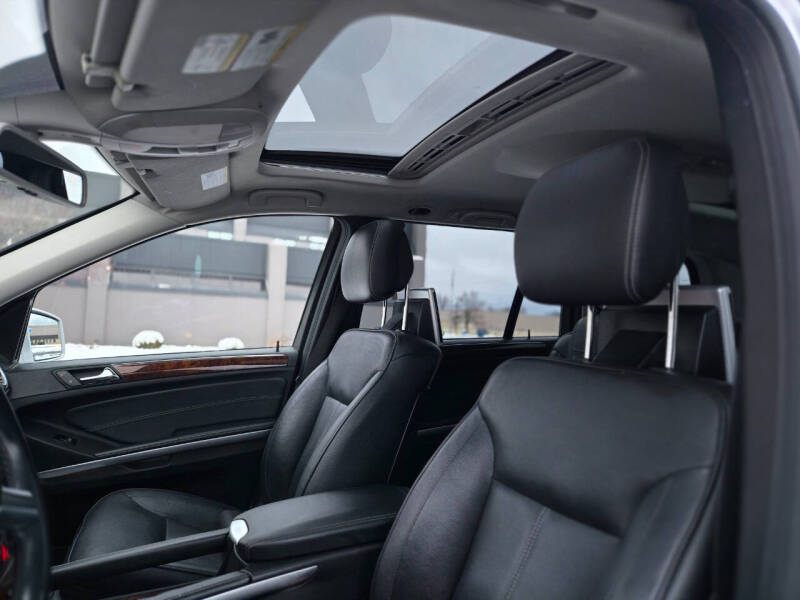 2011 Mercedes-Benz GL-Class GL 550 4MATIC