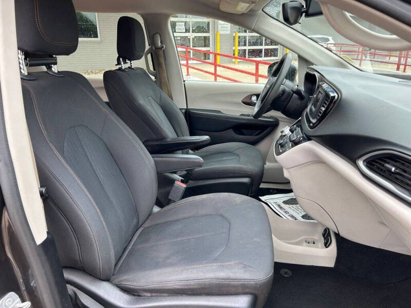 2017 Chrysler Pacifica Touring