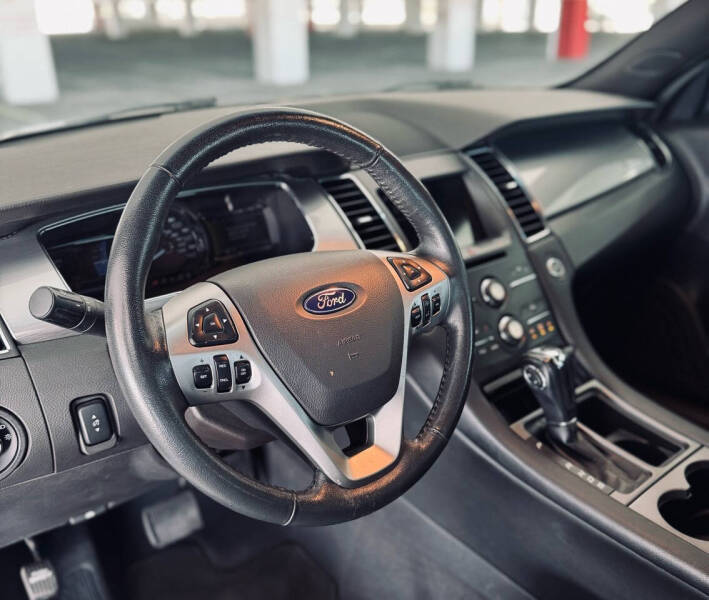 2019 Ford Taurus SEL