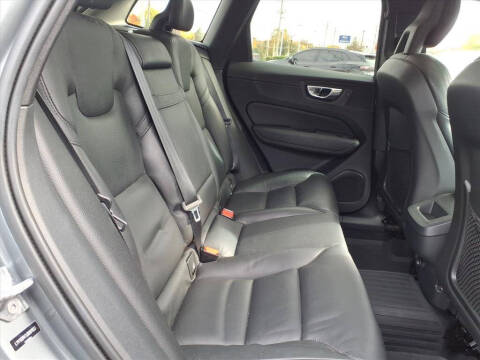 2018 Volvo XC60 T5 Momentum