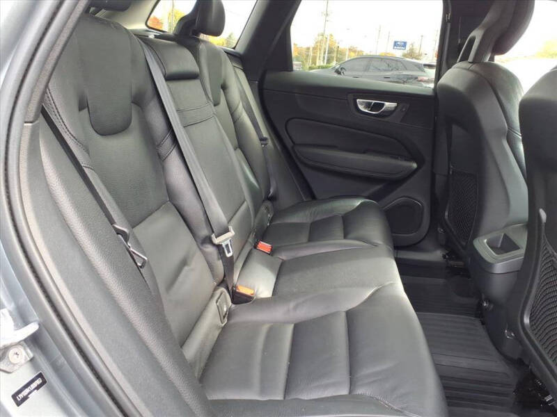 2018 Volvo XC60 T5 Momentum