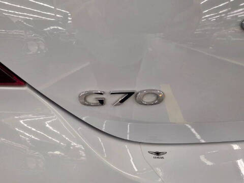 2022 Genesis G70