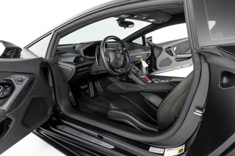 2016 Lamborghini Huracan LP 610-4