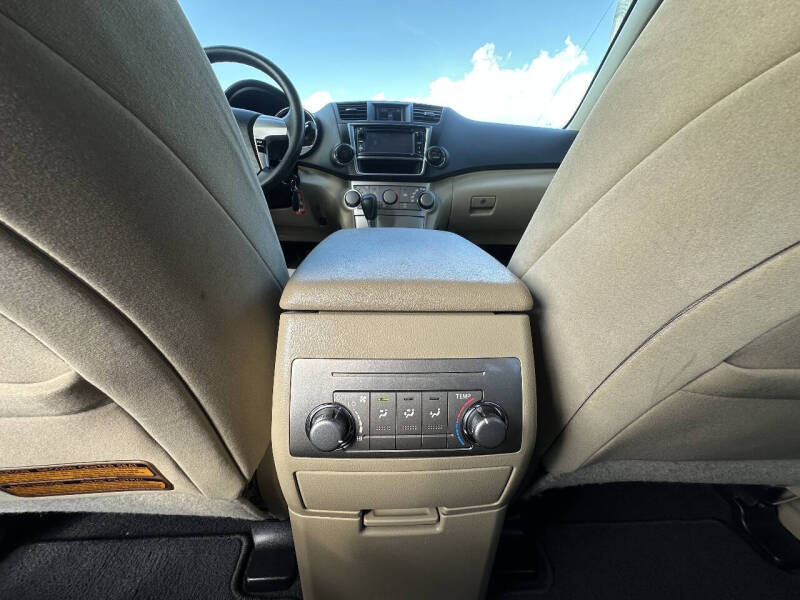 2013 Toyota Highlander Plus