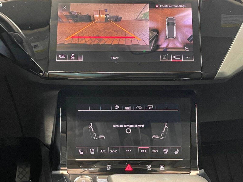 2019 Audi e-tron quattro Premium Plus