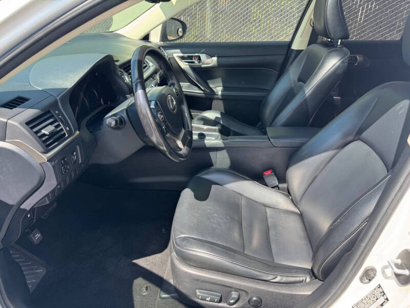 2017 Lexus CT 200h