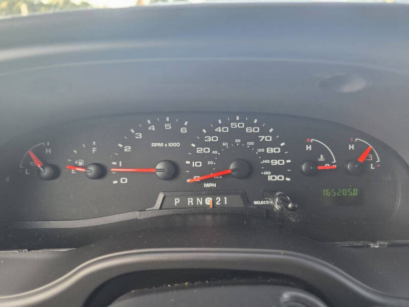 2006 Ford E-Series E-350 SD XLT