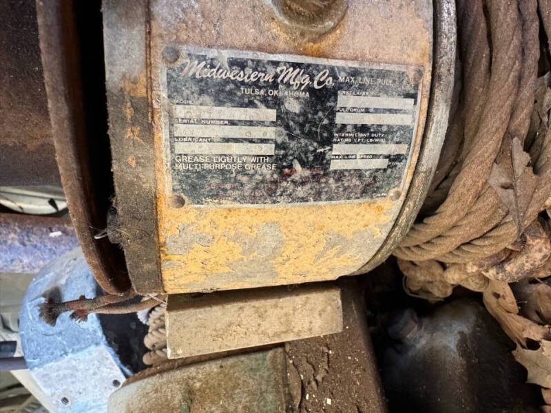 Midwestern Double Drum Winch - about 6000 lbs