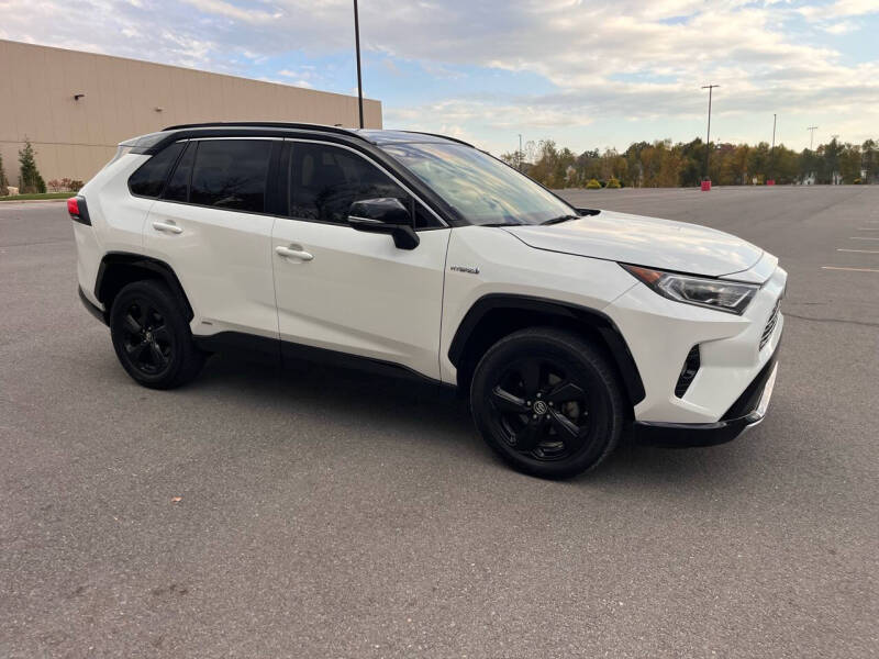 2019 Toyota RAV4 XSE photo 7