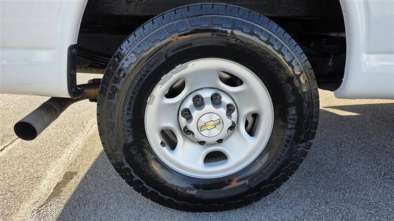 2023 Chevrolet Express 2500