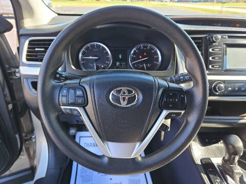 2015 Toyota Highlander LE