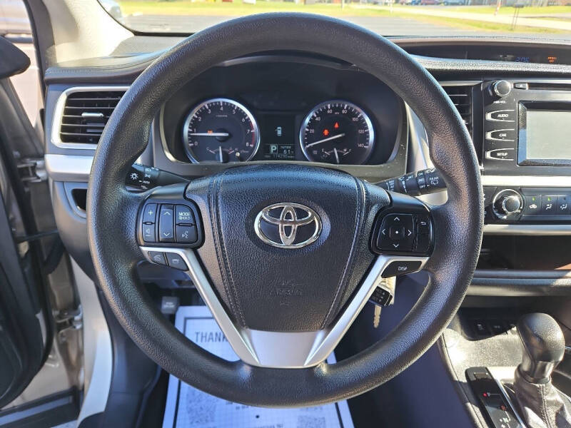 2015 Toyota Highlander LE