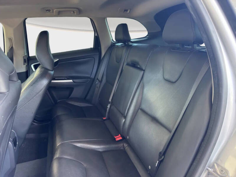 2016 Volvo XC60 T6 Drive-E