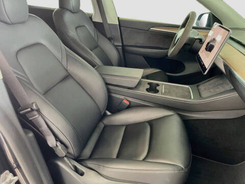 2024 Tesla Model Y Long Range