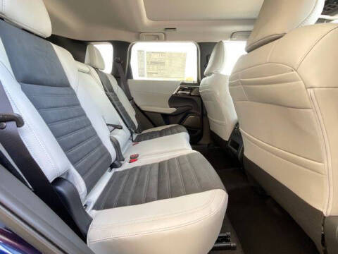2026 Mitsubishi Outlander SE