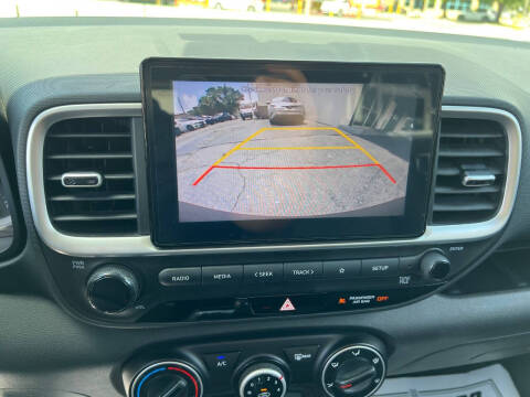 2022 Hyundai Venue SE