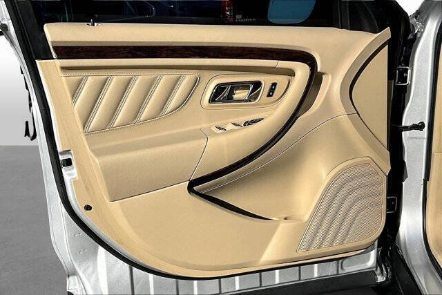 2017 Ford Taurus Limited