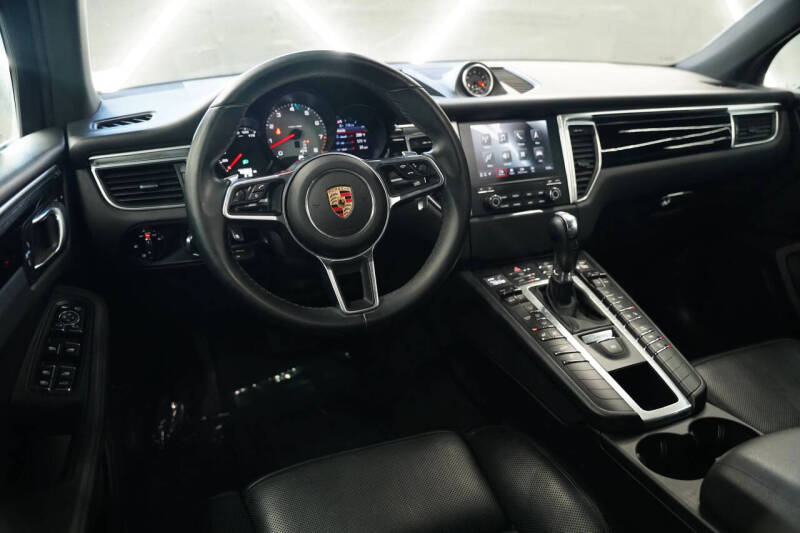 2018 Porsche Macan S