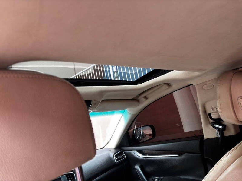 2014 Maserati Ghibli