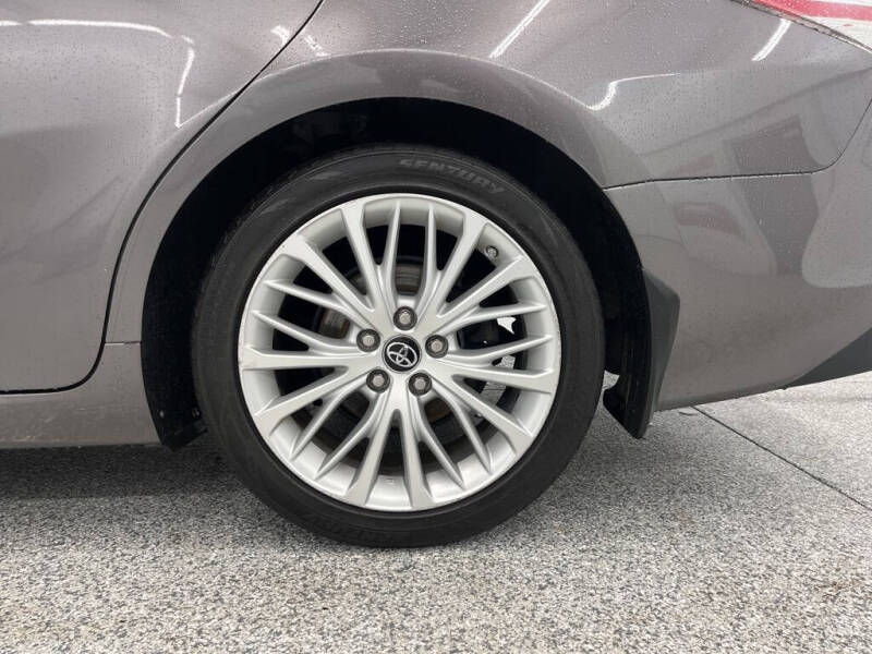 2018 Toyota Camry Hybrid XLE