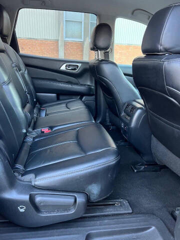 2018 Nissan Pathfinder SL