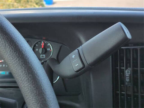 2025 Chevrolet Express 3500