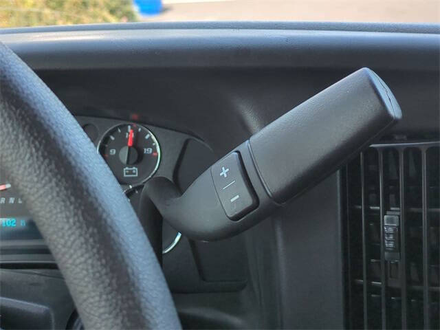 2025 Chevrolet Express 3500