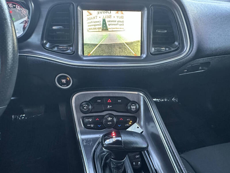 2016 Dodge Challenger SXT