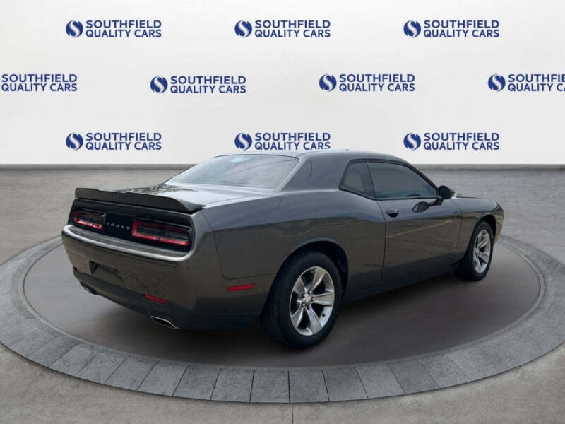 2019 Dodge Challenger SXT