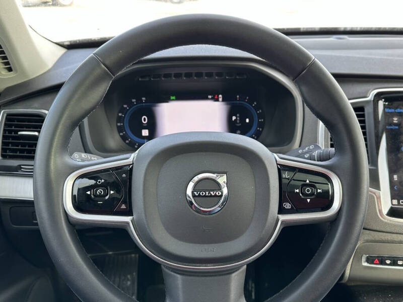 2023 Volvo XC90 B5 Core