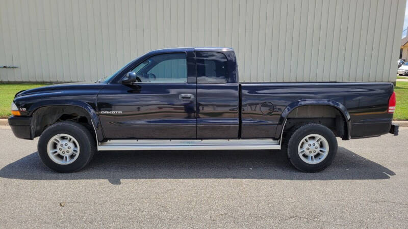 1998 Dodge Dakota for sale at TNK Autos in Inman KS