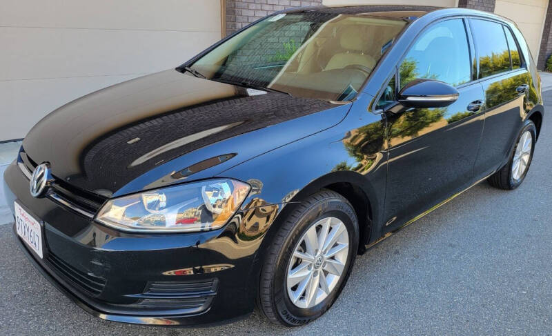 2016 Volkswagen Golf TSI S