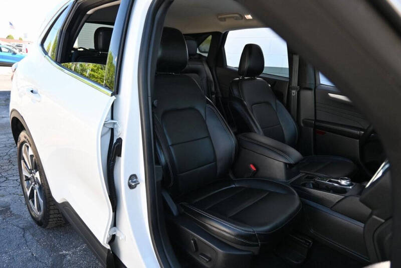 2024 Ford Escape Platinum