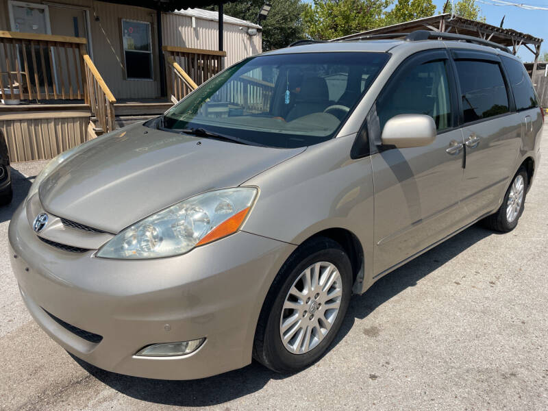 2009 Toyota Sienna for sale at OASIS PARK & SELL in Spring TX