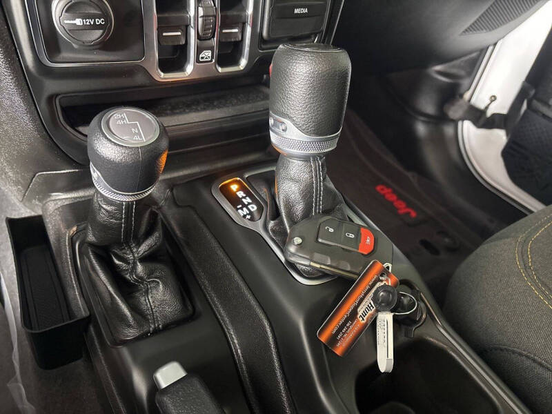 2025 Jeep Gladiator NightHawk