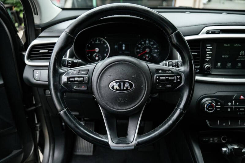 2017 Kia Sorento LX
