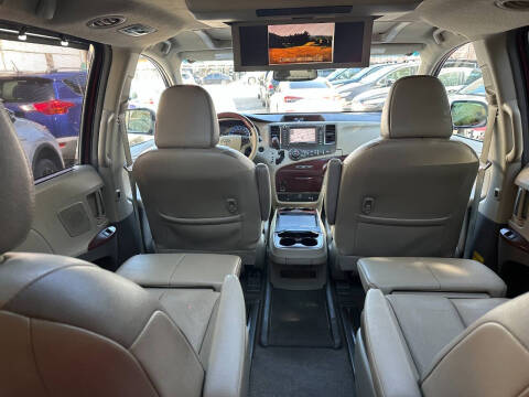 2011 Toyota Sienna Limited 7-Passenger