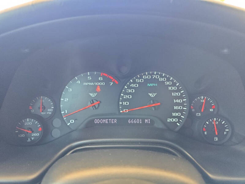 2004 Chevrolet Corvette