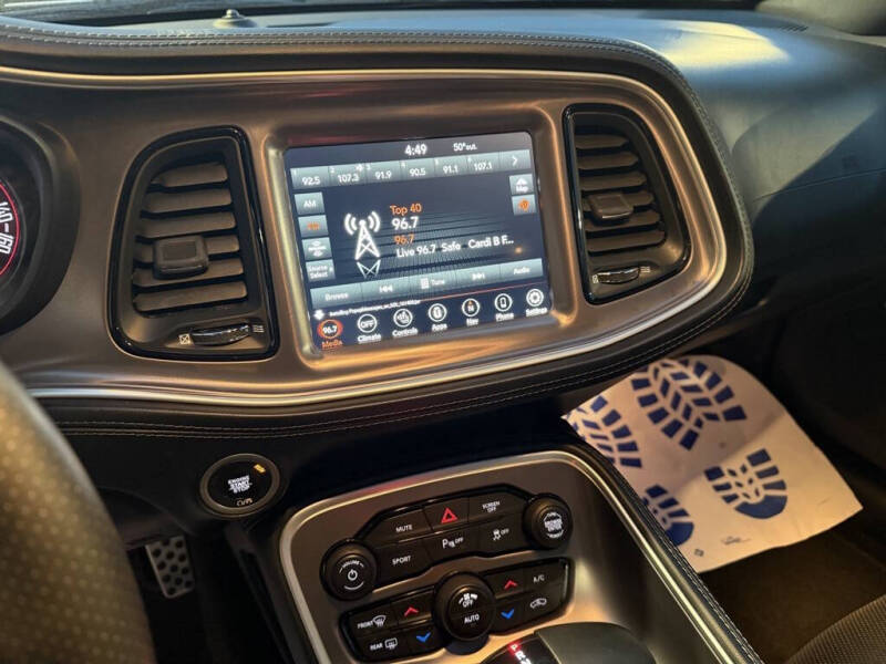 2021 Dodge Challenger SXT