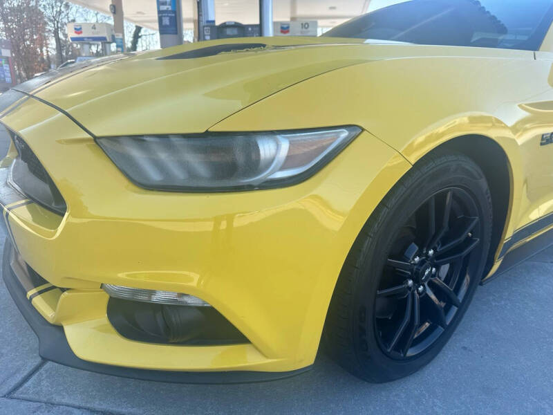 2016 Ford Mustang GT Premium photo 16