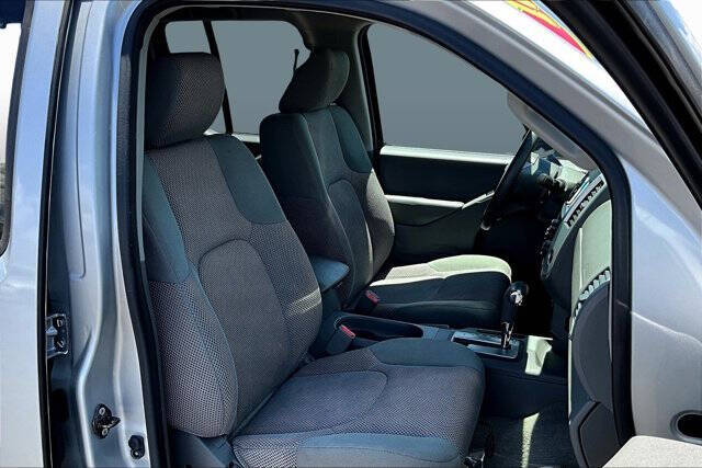 2016 Nissan Frontier SV