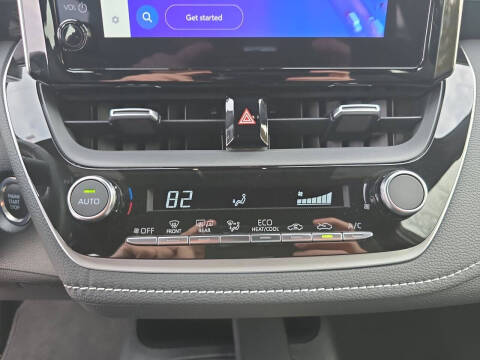 2025 Toyota Corolla Hatchback SE