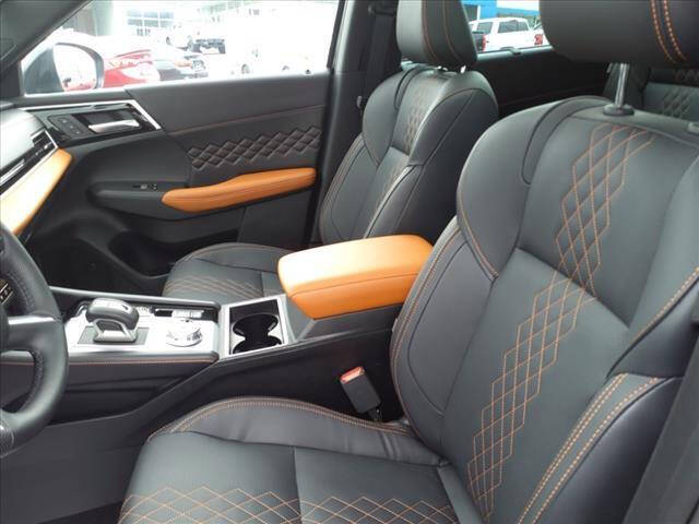 2023 Mitsubishi Outlander PHEV 40th Anniversary