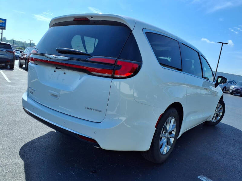 2026 Chrysler Pacifica Limited